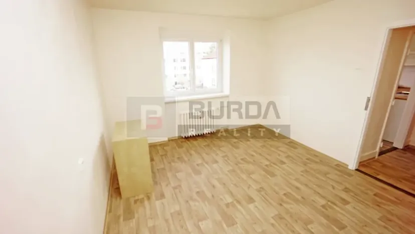 Pronájem bytu 1+1, Neratovice, 27 m2