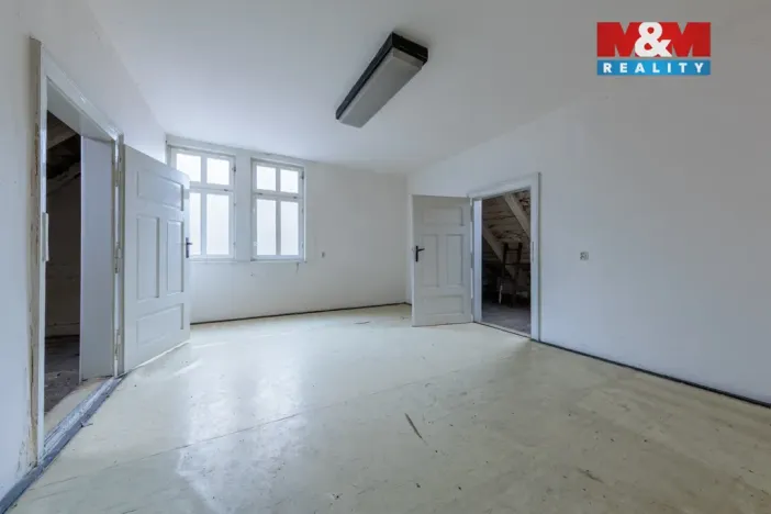 Prodej komerční nemovitosti, Kraslice, B. Smetany, 710 m2