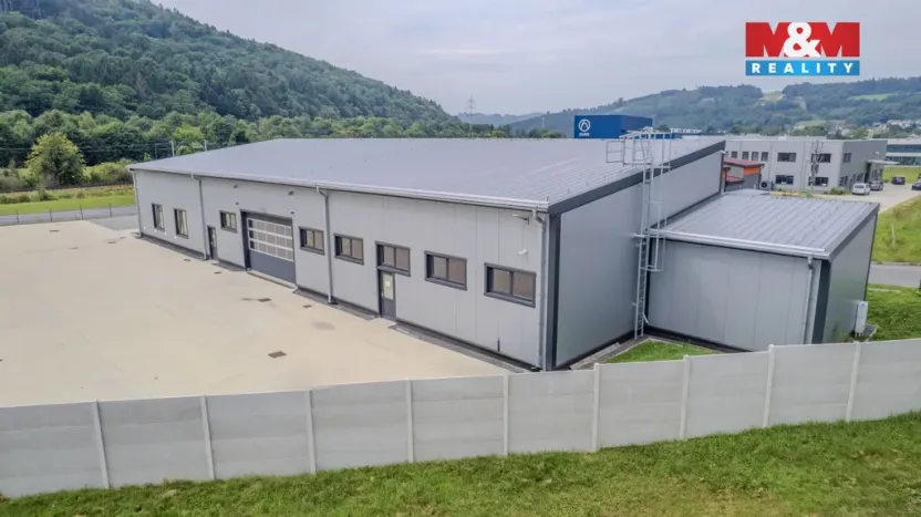 Pronájem obchodního prostoru, Vsetín, Bobrky, 511 m2