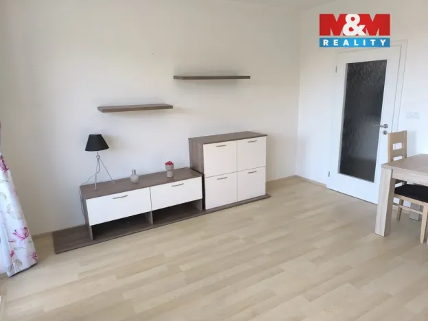 Pronájem bytu 1+kk, Praha - Horní Měcholupy, Mantovská, 31 m2