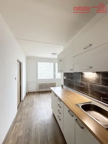 Pronájem bytu 2+1, Chomutov, Březenecká, 64 m2