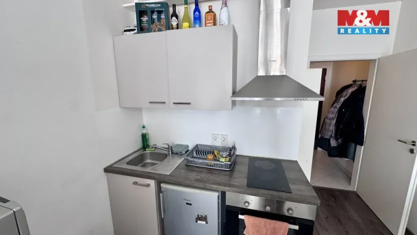 Pronájem bytu 1+kk, Praha - Střížkov, Zakšínská, 27 m2