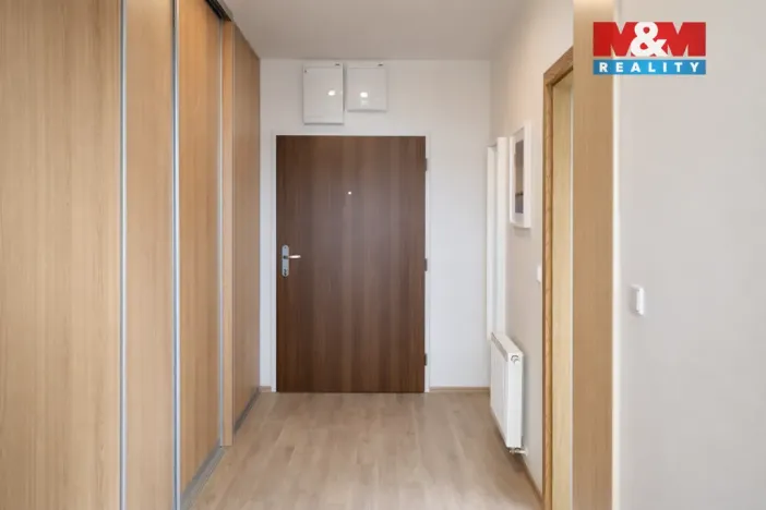 Prodej bytu 1+kk, Praha, Záveská, 32 m2