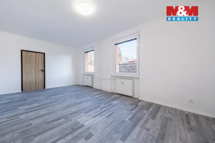 Prodej bytu 4+1, Volary, Sídl. Míru, 80 m2