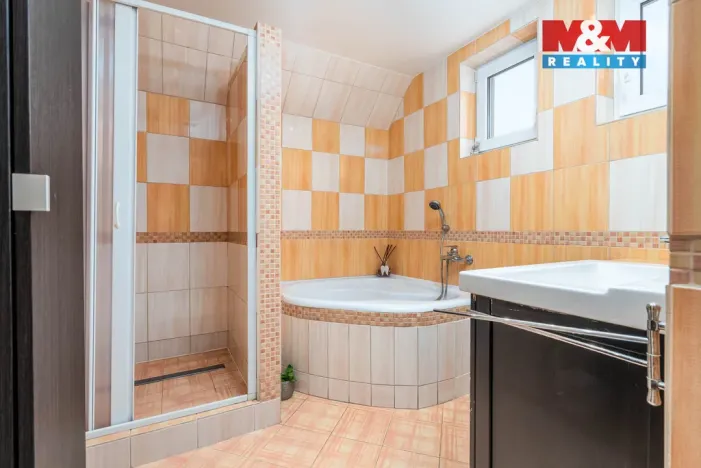 Prodej rodinného domu, Sokoleč, Švestková, 184 m2