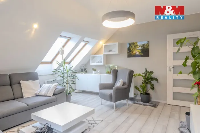 Prodej bytu 3+1, Zlín - Kudlov, Žlutá, 83 m2