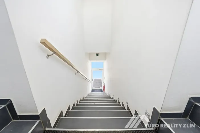 Prodej výrobních prostor, Zlín, Šrámkova, 643 m2