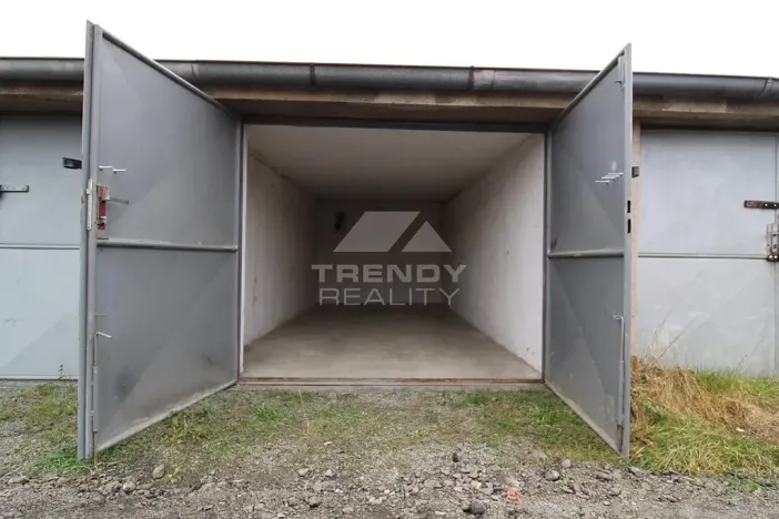 Pronájem garáže, Plzeň, Na Cihlářce, 15 m2