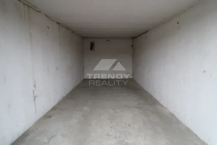 Pronájem garáže, Plzeň, Na Cihlářce, 15 m2