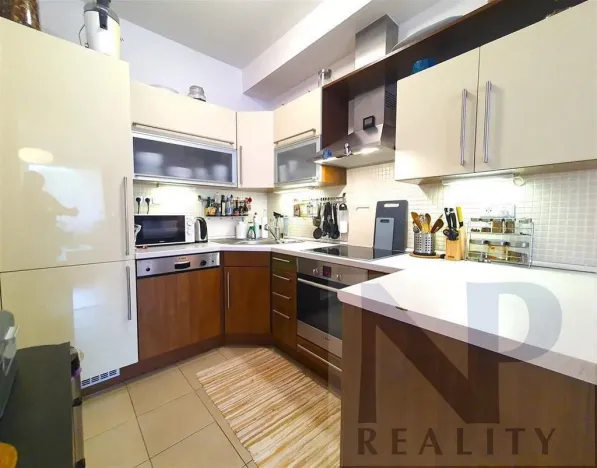 Pronájem bytu 2+kk, Praha - Hlubočepy, Do Klukovic, 64 m2