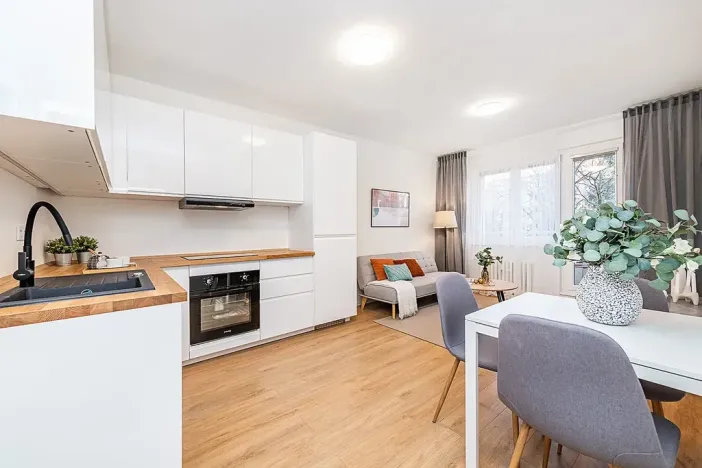 Prodej bytu 3+kk, Praha - Vokovice, Evropská, 56 m2