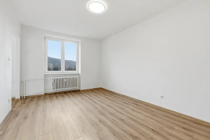 Pronájem bytu 2+kk, Karlovy Vary, Šmeralova, 50 m2