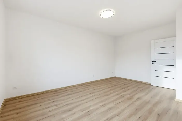 Pronájem bytu 2+kk, Karlovy Vary, Šmeralova, 50 m2