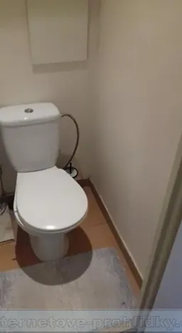 Pronájem bytu 1+kk, Praha - Ruzyně, Stochovská, 32 m2