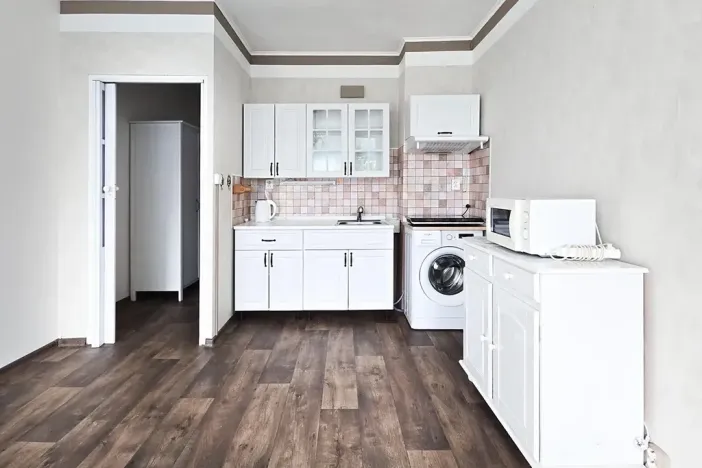 Pronájem bytu 1+kk, Děčín, Žerotínova, 27 m2