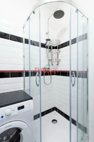 Pronájem bytu 1+kk, Praha - Kobylisy, Vršní, 28 m2