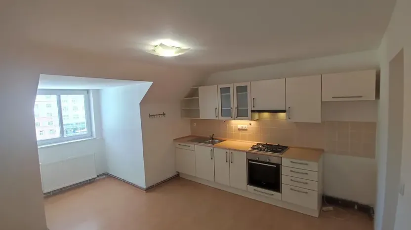 Pronájem bytu 2+kk, Hradec Králové, Letců, 48 m2