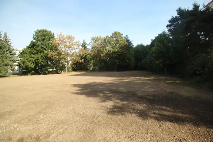 Prodej komerčního pozemku, Praha - Krč, Tajovského, 2300 m2