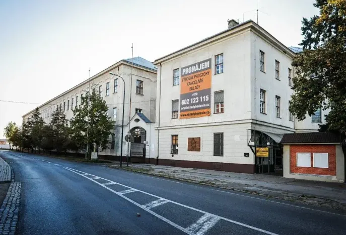 Pronájem výrobních prostor, Hodonín, Bratislavská, 2800 m2