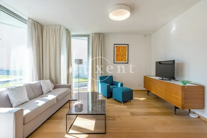 Pronájem bytu 2+kk, Praha, Holečkova, 71 m2