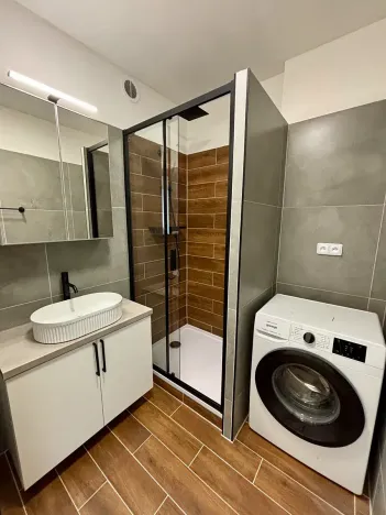 Pronájem bytu 3+1, Praha - Troja, Krynická, 68 m2