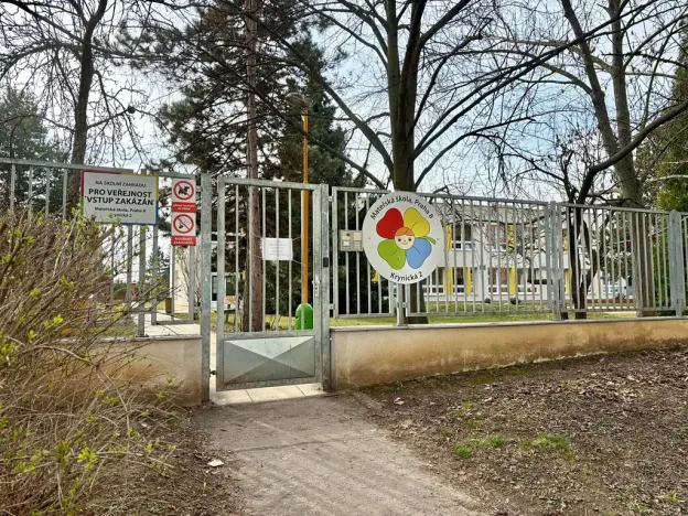 Pronájem bytu 3+1, Praha - Troja, Krynická, 68 m2