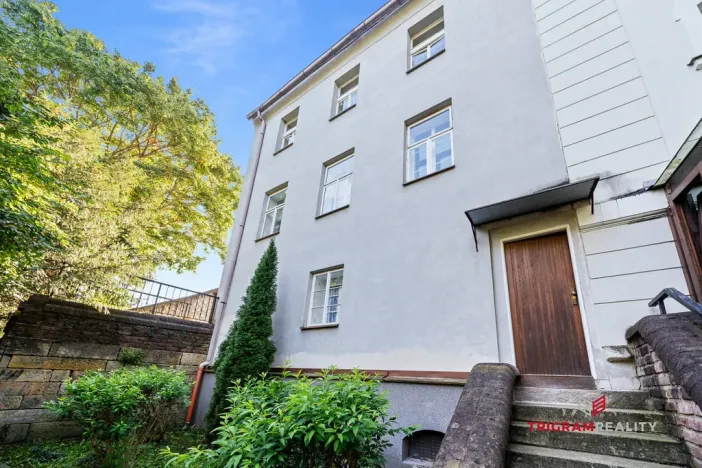 Pronájem bytu 2+kk, Hradec Králové, Dlouhá, 38 m2