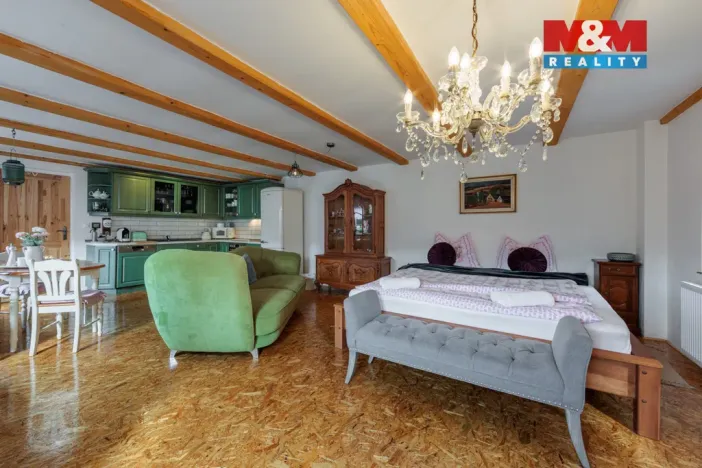 Prodej rodinného domu, Libá, 228 m2