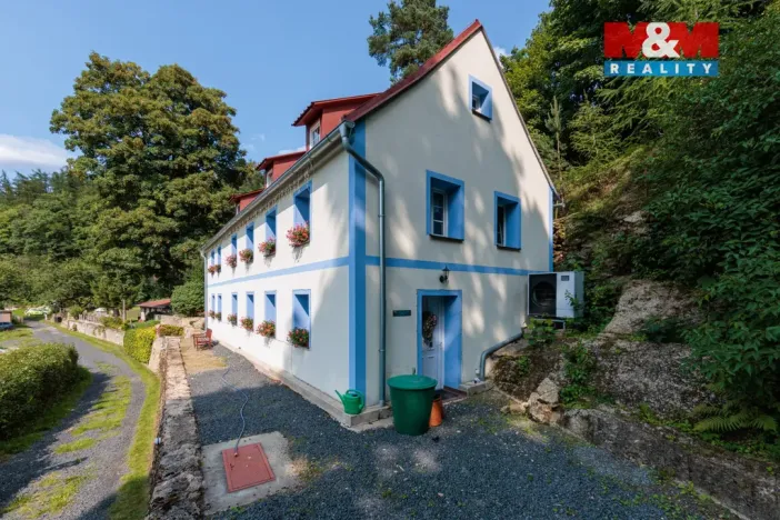 Prodej rodinného domu, Libá, 228 m2