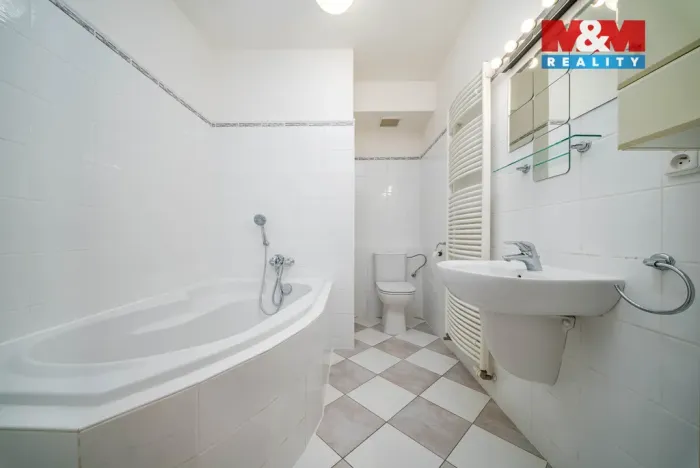 Prodej bytu 1+kk, Praha, Nad Okrouhlíkem, 49 m2