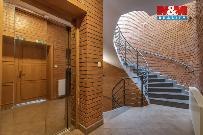 Prodej restaurace, Černotín, 2100 m2