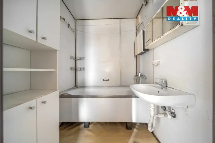 Prodej bytu 3+1, Domažlice, Ladova, 76 m2