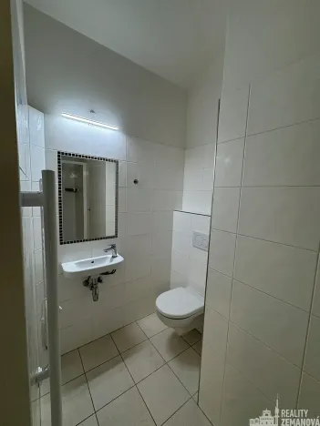 Pronájem kanceláře, Praha - Holešovice, Jirečkova, 240 m2