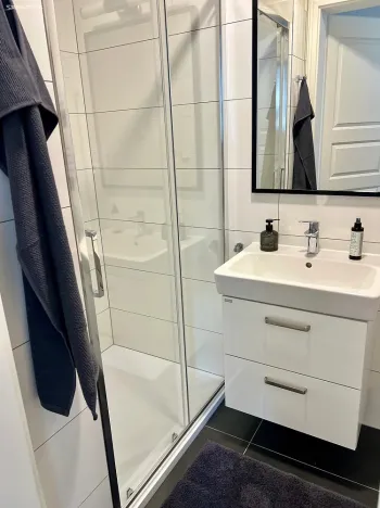 Pronájem bytu 2+kk, Praha - Bubeneč, Sládkova, 58 m2