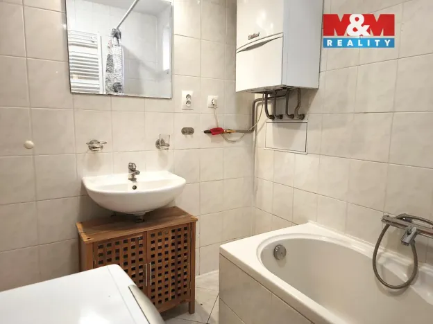 Pronájem bytu 2+kk, Praha - Nové Město, V tůních, 38 m2