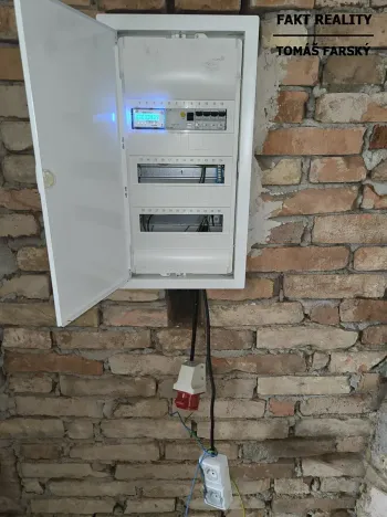 Pronájem obchodního prostoru, Býčkovice, 100 m2