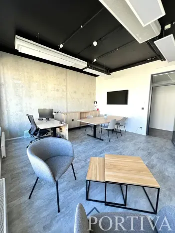 Pronájem kanceláře, Praha - Holešovice, Dělnická, 440 m2