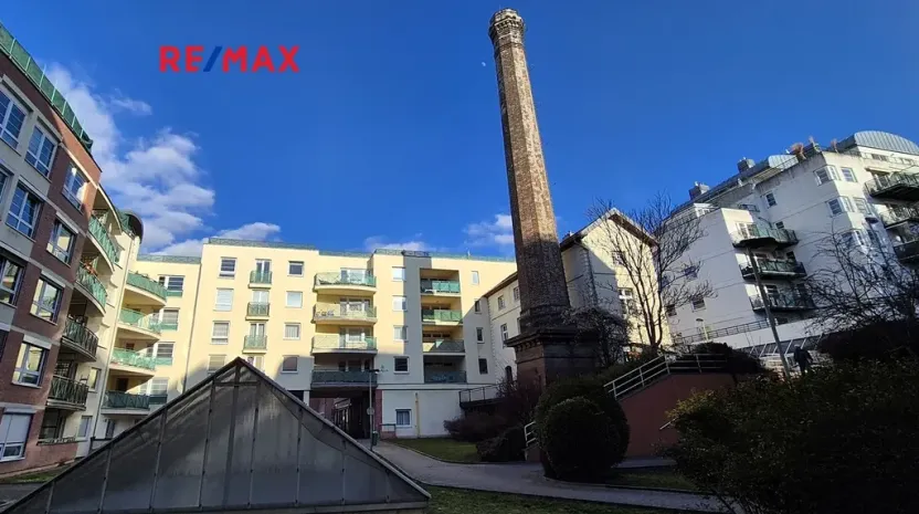 Pronájem bytu 2+kk, Praha - Žižkov, V kapslovně, 58 m2