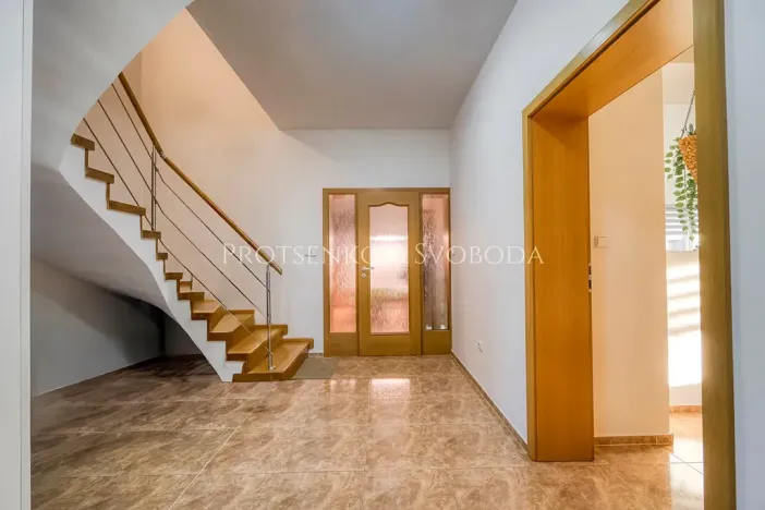 Prodej činžovního domu, Přerov nad Labem, 283 m2