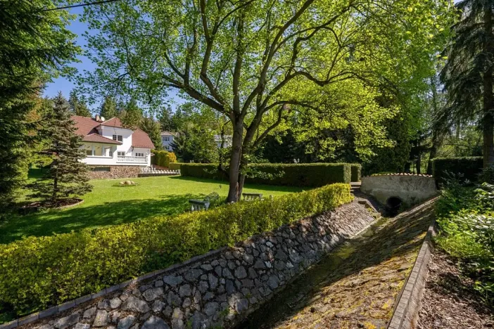 Prodej rodinného domu, Družec, V Zátiší, 289 m2