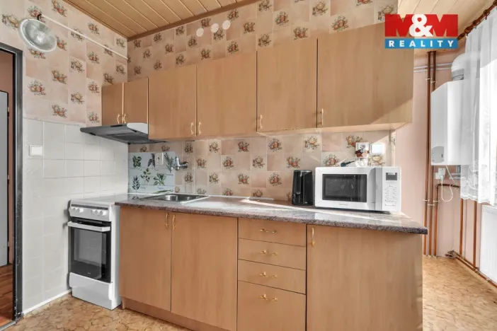 Prodej bytu 3+1, Prachovice, Bučina, 64 m2