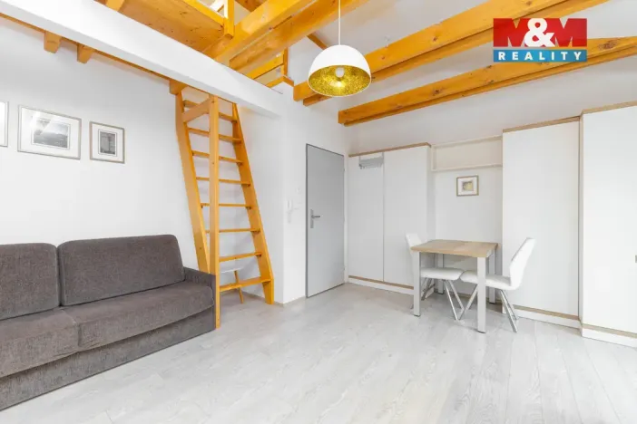 Prodej bytu 1+kk, Mikulov, Koněvova, 23 m2