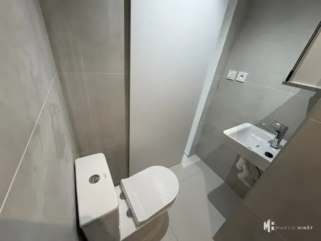 Pronájem bytu 1+kk, Praha - Dubeč, Starodubečská, 22 m2