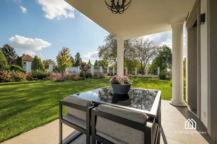 Prodej rodinného domu, Přezletice, Čakovická, 405 m2