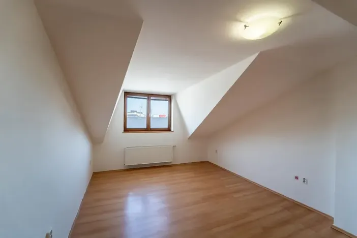 Pronájem bytu 2+kk, Olomouc, Javoříčská, 47 m2