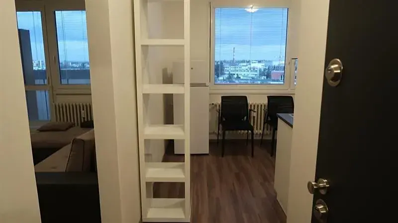 Pronájem bytu 1+1, Praha - Letňany, Chlebovická, 35 m2