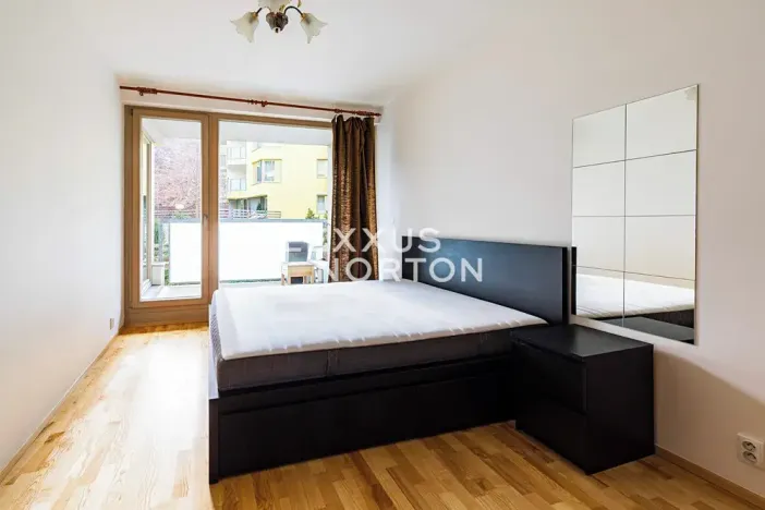 Pronájem bytu 2+kk, Praha - Žižkov, Jeseniova, 62 m2