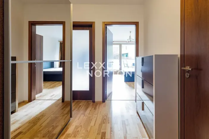 Pronájem bytu 2+kk, Praha - Žižkov, Jeseniova, 62 m2