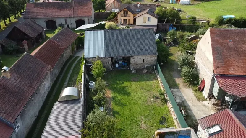 Prodej vícegeneračního domu, Hředle, 398 m2