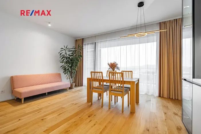 Prodej bytu 2+kk, Praha - Smíchov, Podbělohorská, 61 m2